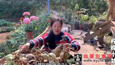 用自己种植的大葫芦，制作装水容器，好看又好用